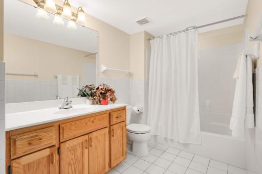 7364 Howard Lane, Eden Prairie, MN 55346