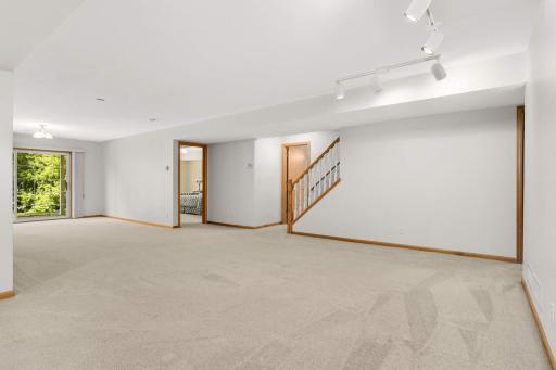 7364 Howard Lane, Eden Prairie, MN 55346