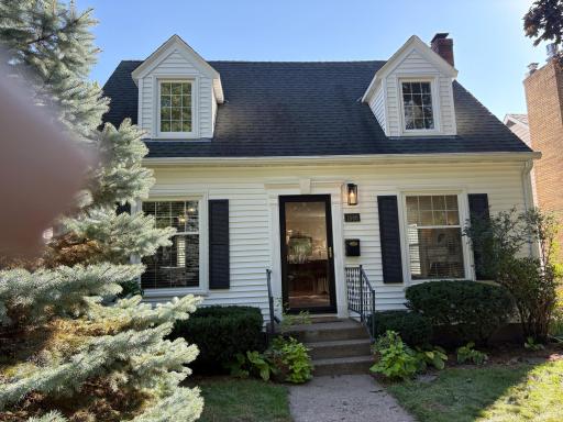 1886 Rome Avenue, Saint Paul, MN 55116