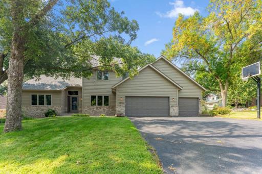 18720 Kanabec Court, Lakeville, MN 55044