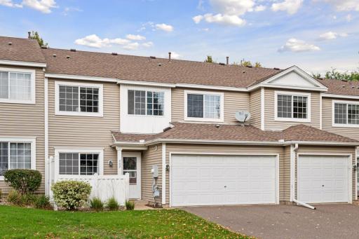 402 Leeward Trail, Saint Paul, MN 55129