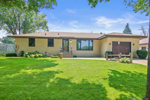 610 57th Avenue NE, Minneapolis, MN 55432