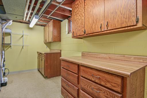 610 57th Avenue NE, Minneapolis, MN 55432