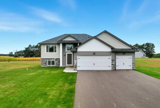 35660 Palisade Drive NE, Cambridge, MN 55008