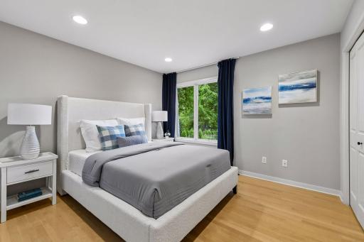 2323 Huntington Point Road W, Wayzata, MN 55391