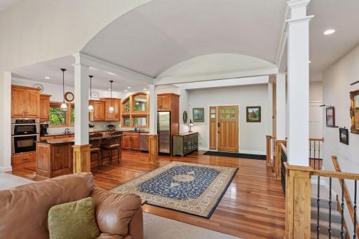 6040 Oakview Court, Excelsior, MN 55331
