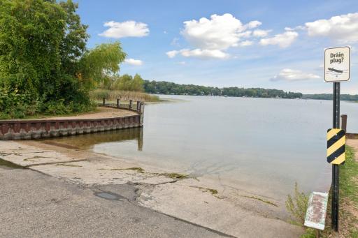1545 Minnie Avenue, Mound, MN 55364