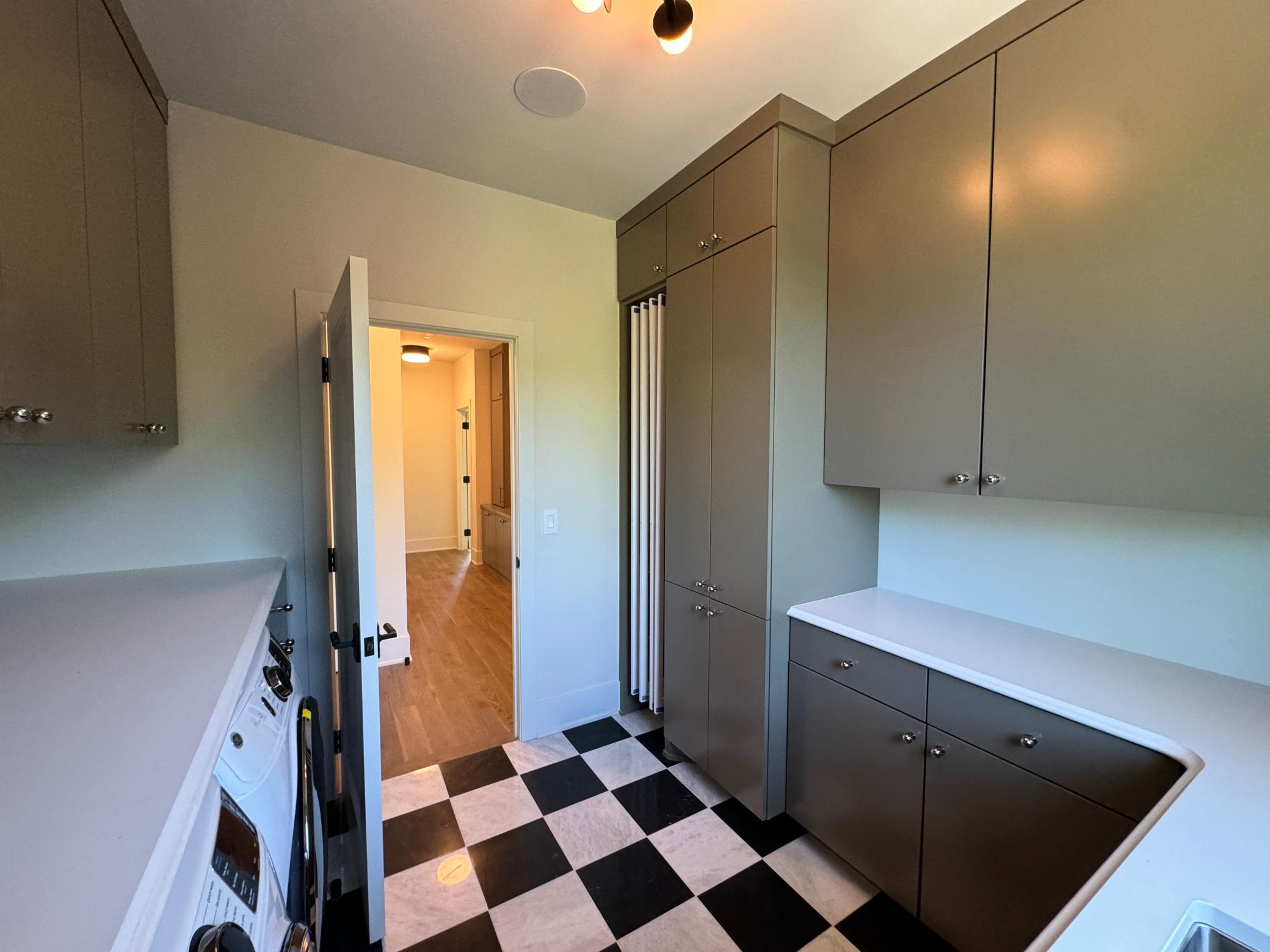 Upper level laundry
