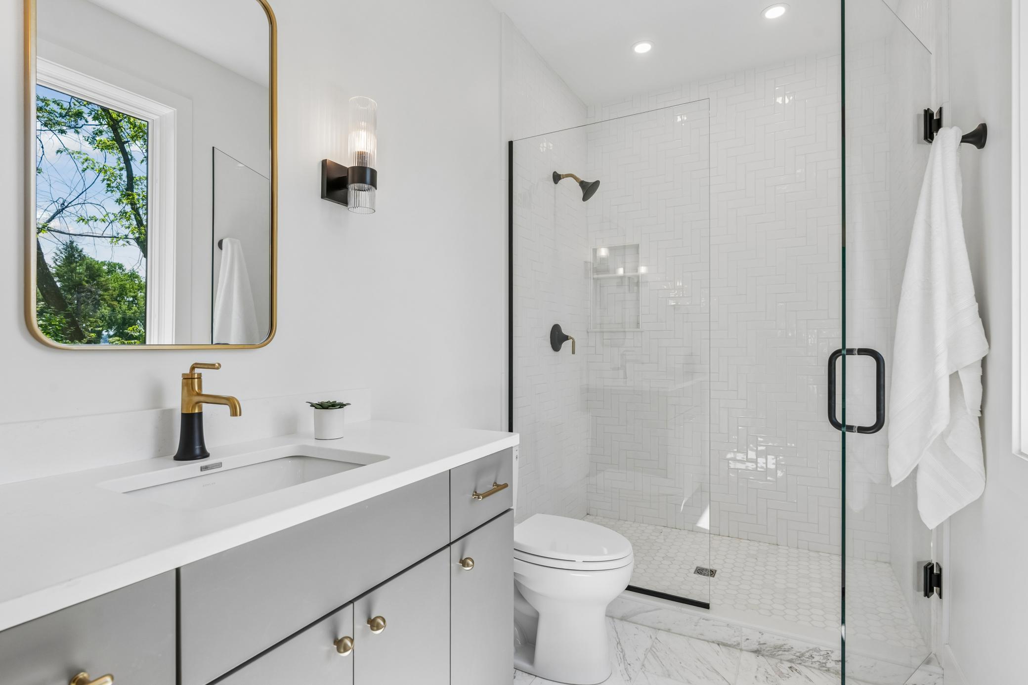 Upper bed 2 - all ensuite