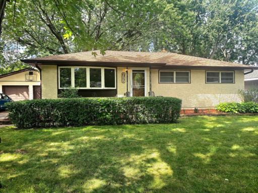 755 Meyer Street N, Maplewood, MN 55119