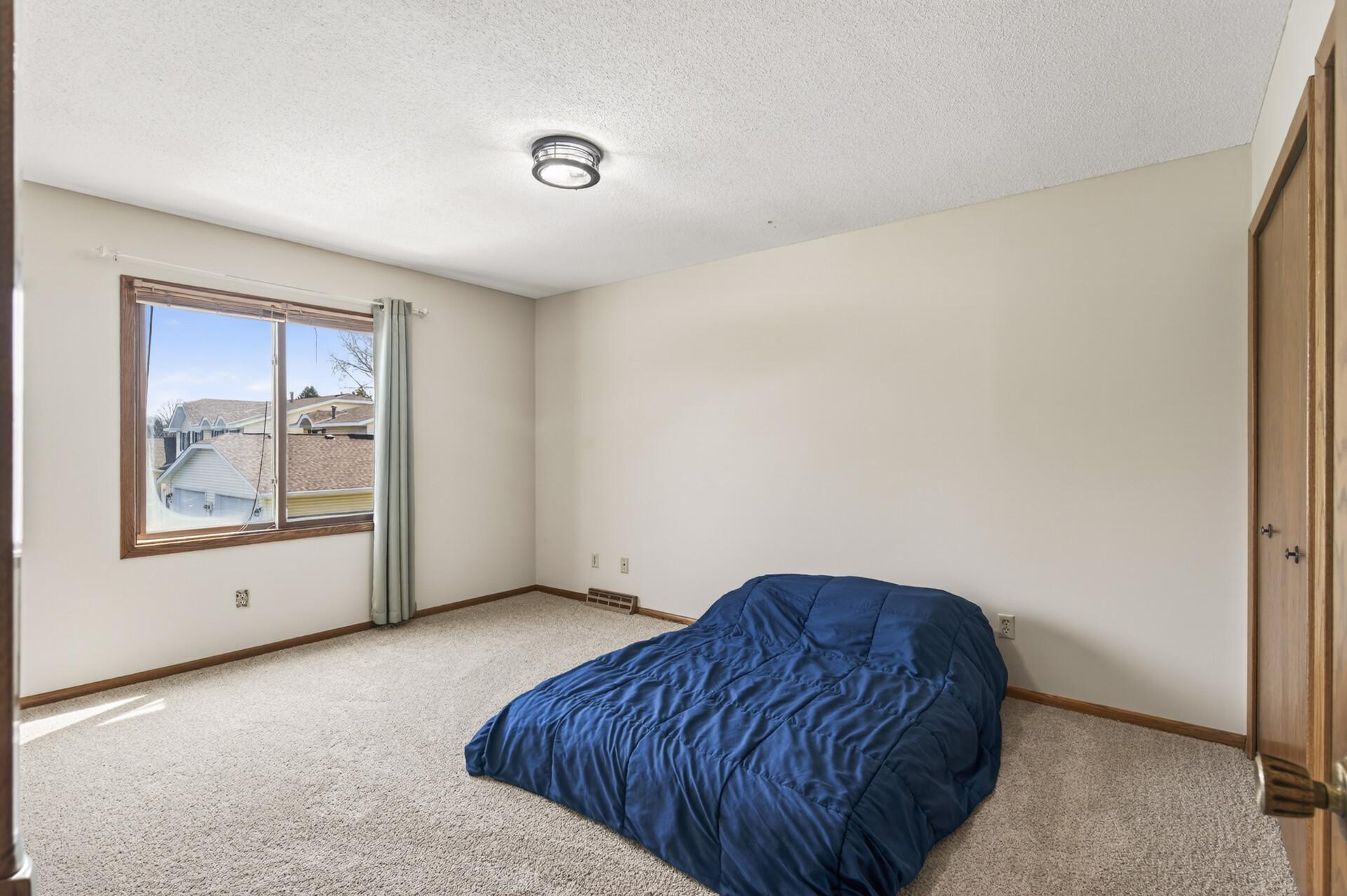 Large main bedroom