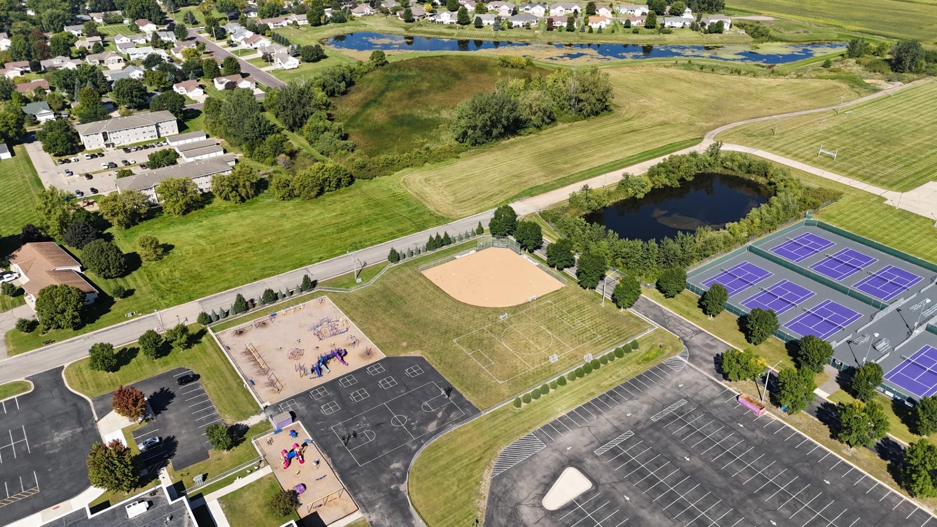 1801 Pryor Ave N thumbnail_DJI_20250907110658_0188_D.jpg