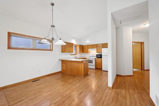 9-web-or-mls-Wyldwood Ln-S1809-015.jpg