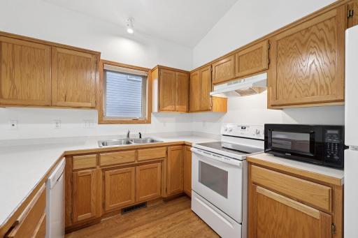 11-web-or-mls-Wyldwood Ln-S1809-018.jpg