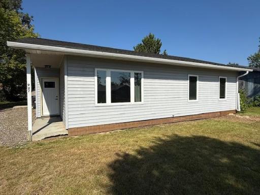 927 20th Street NW, Bemidji, MN 56601