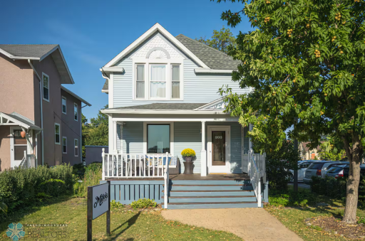 203 8th Street S, Fargo, ND 58103