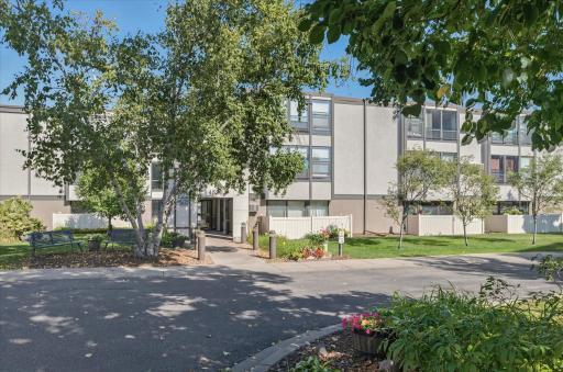 Welcome home to this fantastic first floor condo in the popular Westmoreland Hills development off Excelsior and Grand. Superb location with quick access to tons of shopping, dining, coffee shops and freeways. Close to many parks and lakes too!