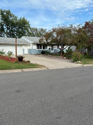 7850 61st Avenue N, Minneapolis, MN 55428