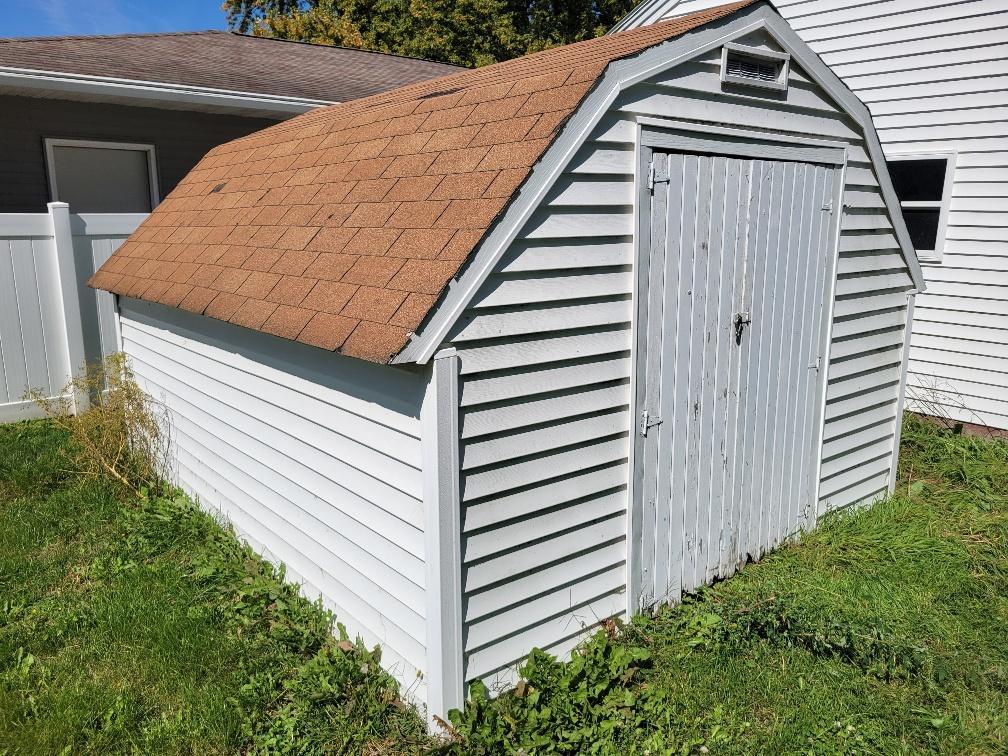 96 7th St SW shed.jpg