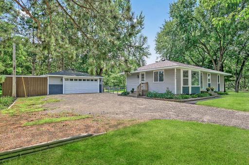 Welcome! Large Driveway & Garage Space & Storage