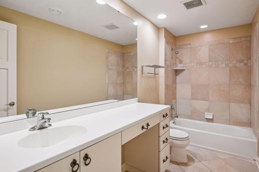 6314 Mcintyre Point, Minneapolis, MN 55439