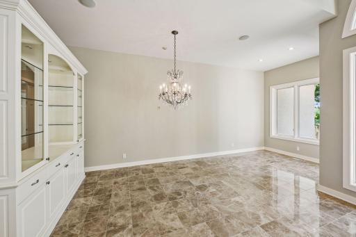 6314 Mcintyre Point, Minneapolis, MN 55439