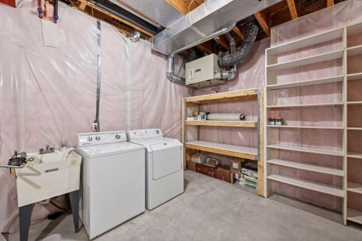 6314 Mcintyre Point, Minneapolis, MN 55439