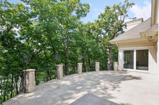 6314 Mcintyre Point, Minneapolis, MN 55439
