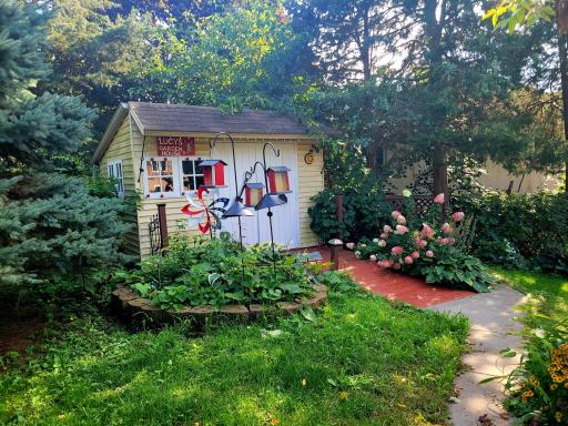 201 Dora Court W, Saint Paul, MN 55106