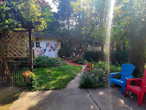 201 Dora Court W, Saint Paul, MN 55106