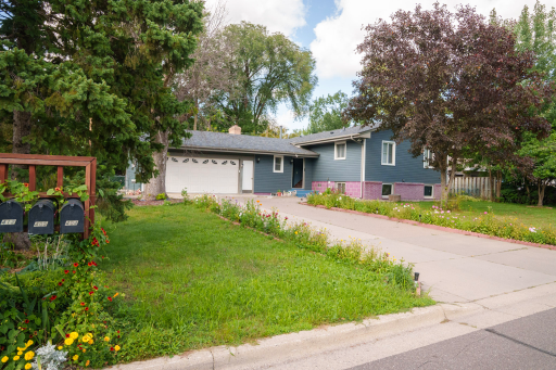 405 Brooks Avenue W, Roseville, MN 55113