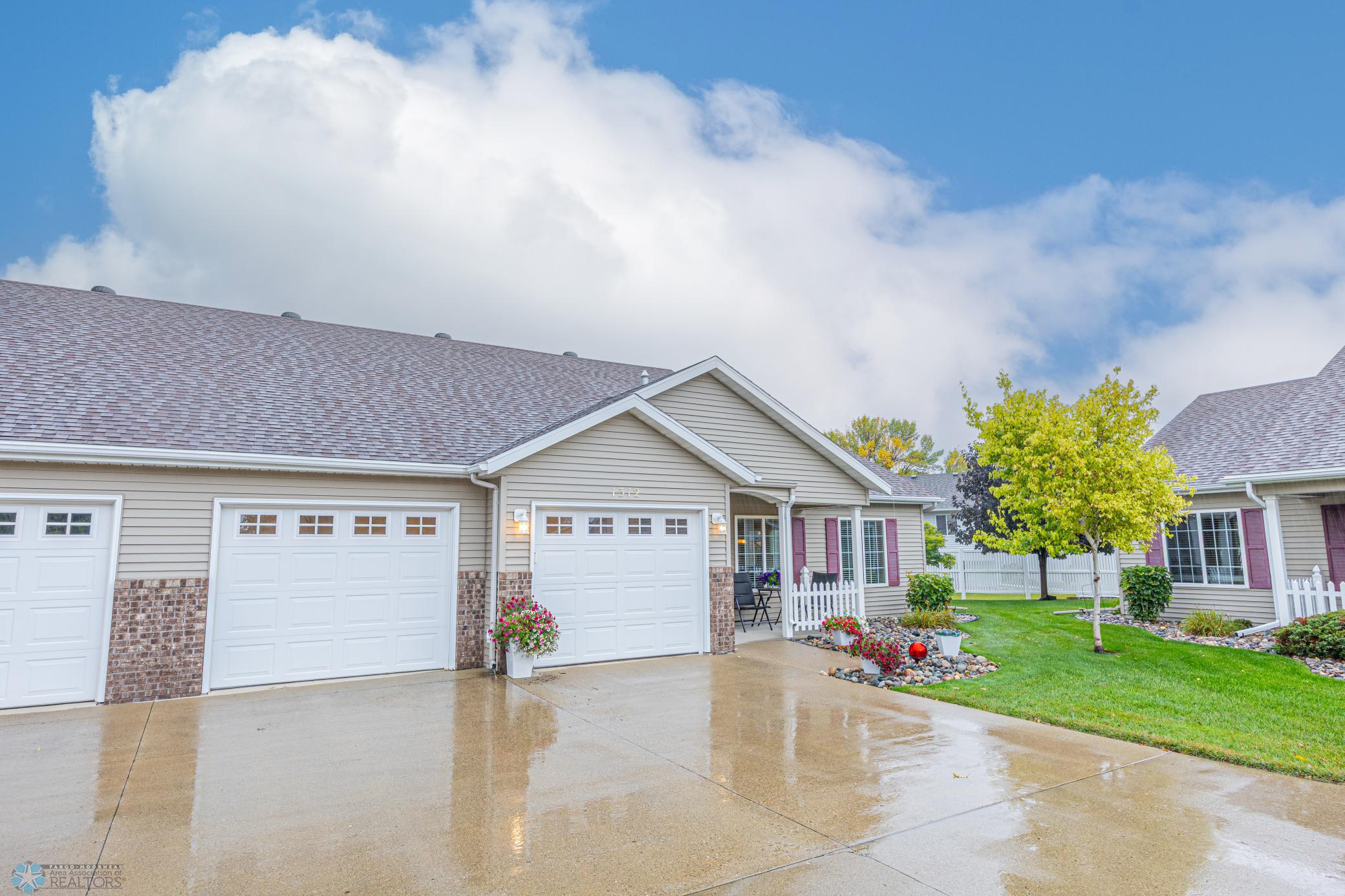 1312 34th Street Cir S, Moorhead, MN 56560-4.jpg