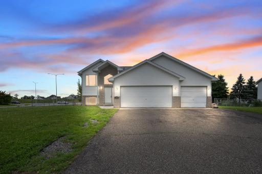 3455 Kahler Drive NE, Saint Michael, MN 55376