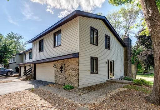 5624 Hyland Courts Drive, Bloomington, MN 55437