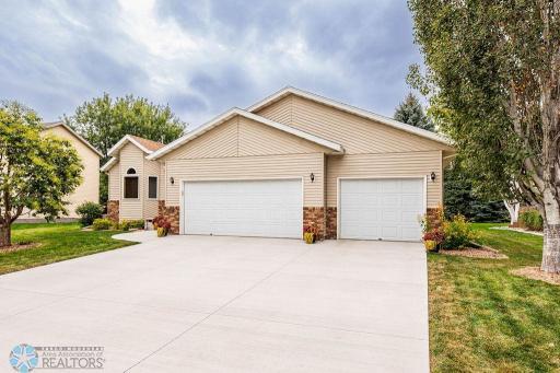 2427 Victoria Rose Drive S, Fargo, ND 58104