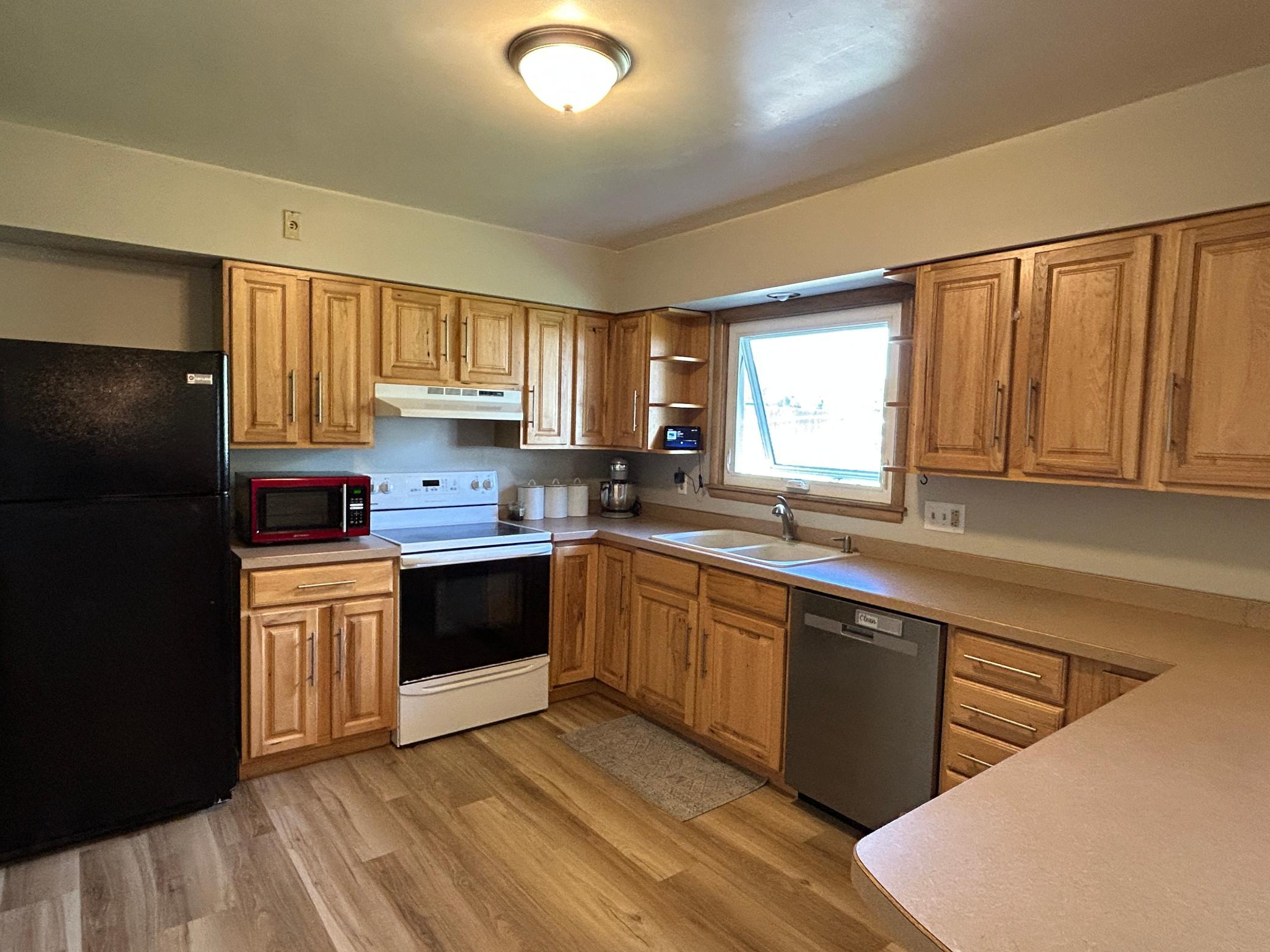Bright, Beautiful Kitchen.JPG