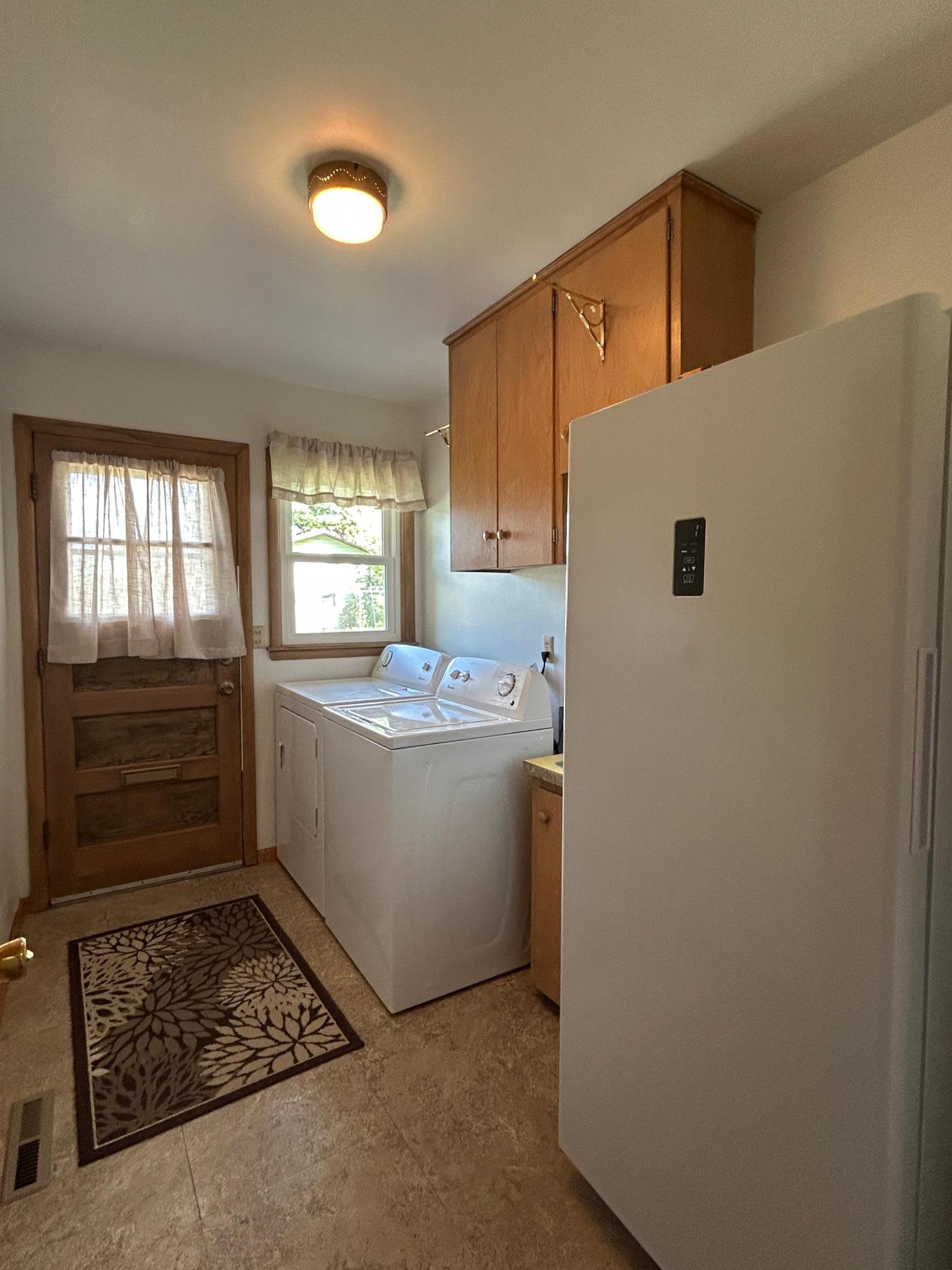 Main Floor Laundry.JPG