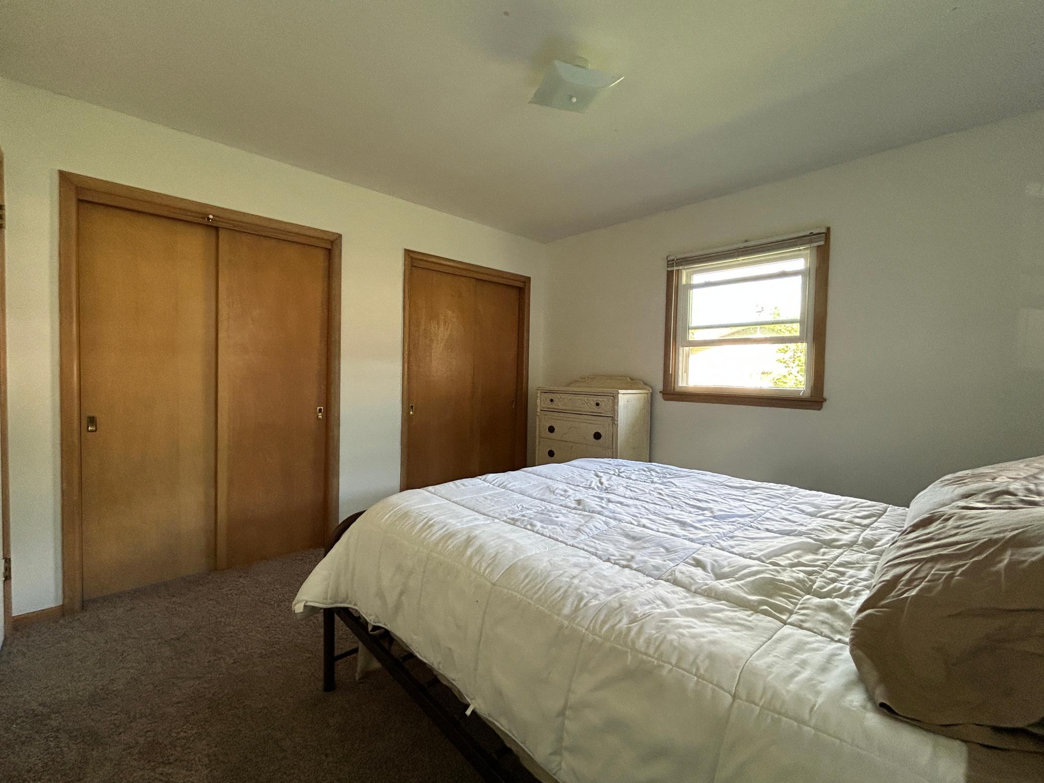 Bedroom 2.JPG