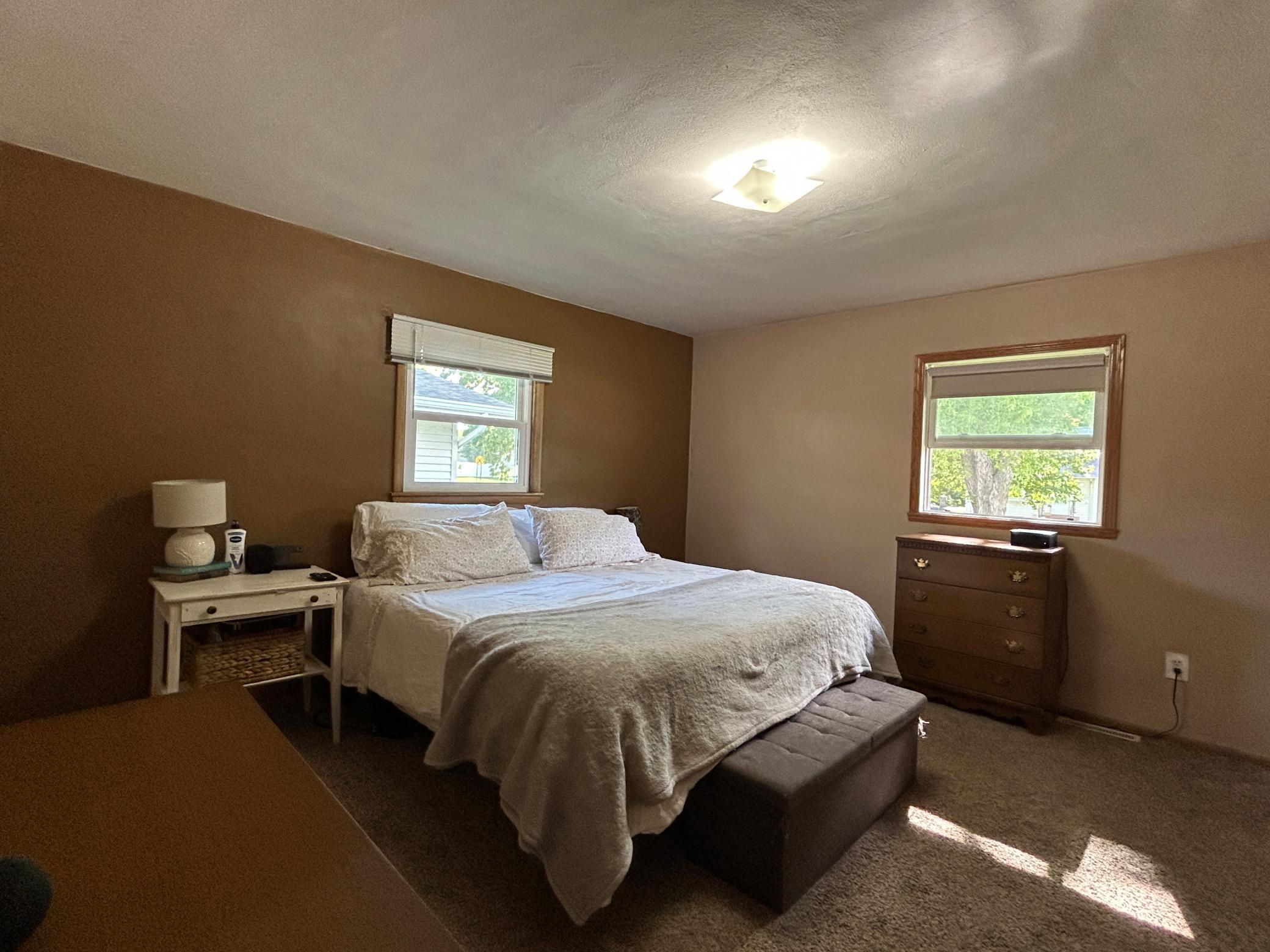 Bedroom 1.JPG