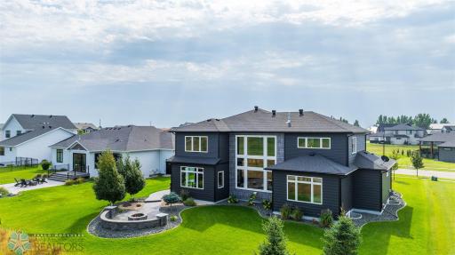 6023 Wildflower Drive S, Fargo, ND 58104
