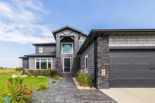 6023 Wildflower Drive S, Fargo, ND 58104