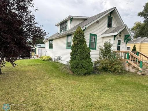 404 5th Street S, Wahpeton, ND 58075