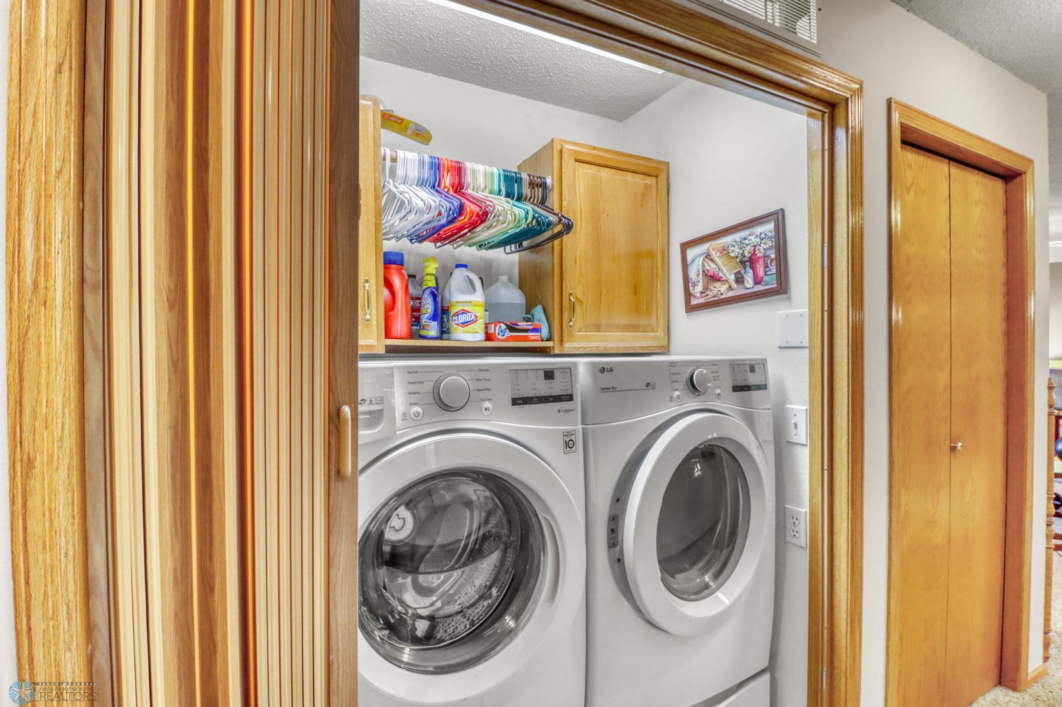 Laundry1_1.JPG