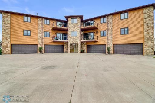 3201 14th Street S, 204, Moorhead, MN 56560