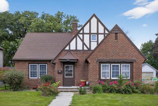 404 12th Place NW, Austin, MN 55912