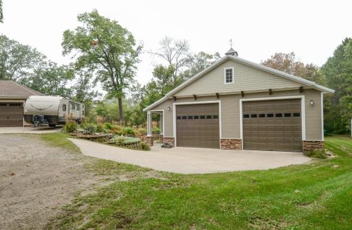 3821 181st Avenue NW, Cedar, MN 55011