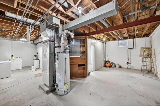Lower level unfinished space and high ceilings