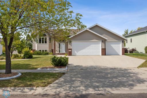 4315 53rd Street S, Fargo, ND 58104