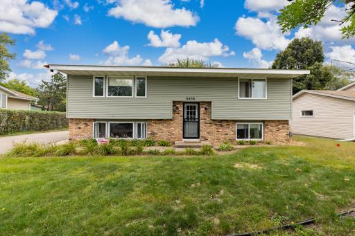 6456 Edgewood Avenue N, Minneapolis, MN 55428