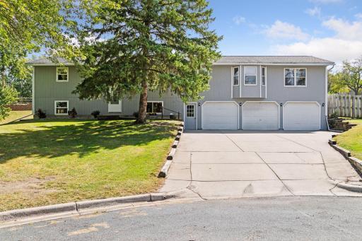 122 Trilane Drive, Norwood Young America, MN 55397